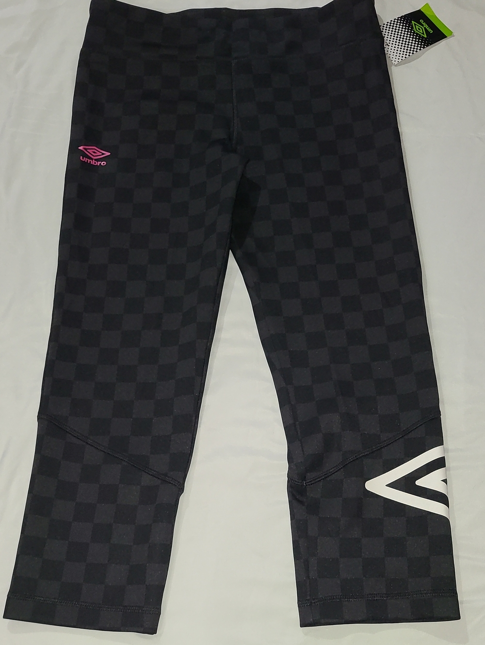 Girls Umbro Black Checker Capri Leggings with Pink Logo